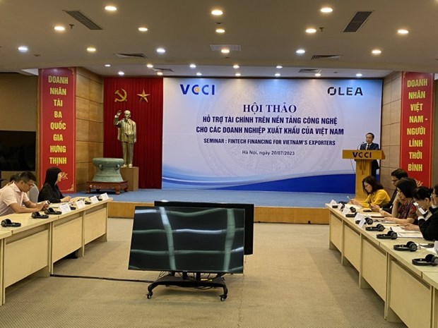 Hỗ trợ tài chính trên nền tảng công nghệ cho DN xuất khẩu