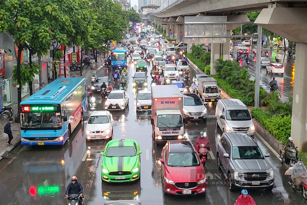 Hà Nội lại thành Hà Lội sau cơn mưa chiều nay