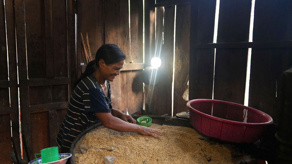 Panasonic trao tặng đèn năng lượng mặt trời cho hơn 300 hộ nghèo Quảng Nam