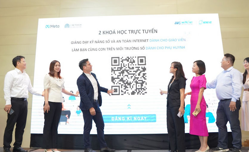 Giới thiệu khóa học trực tuyến về kỹ năng số dành cho giáo viên và phụ huynh