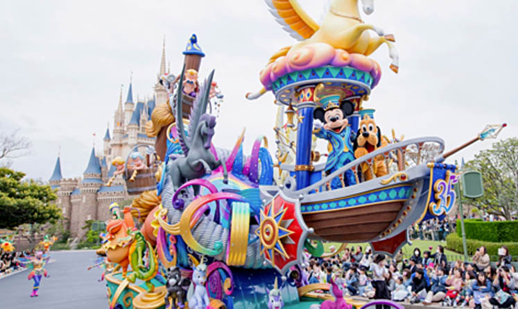 Disney sẽ rót khoảng 60 tỷ USD cho các công viên giải trí