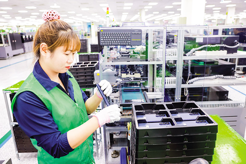 Thu hút đầu tư nước ngoài: Sửa luật để thêm ưu đãi đón “đại bàng”