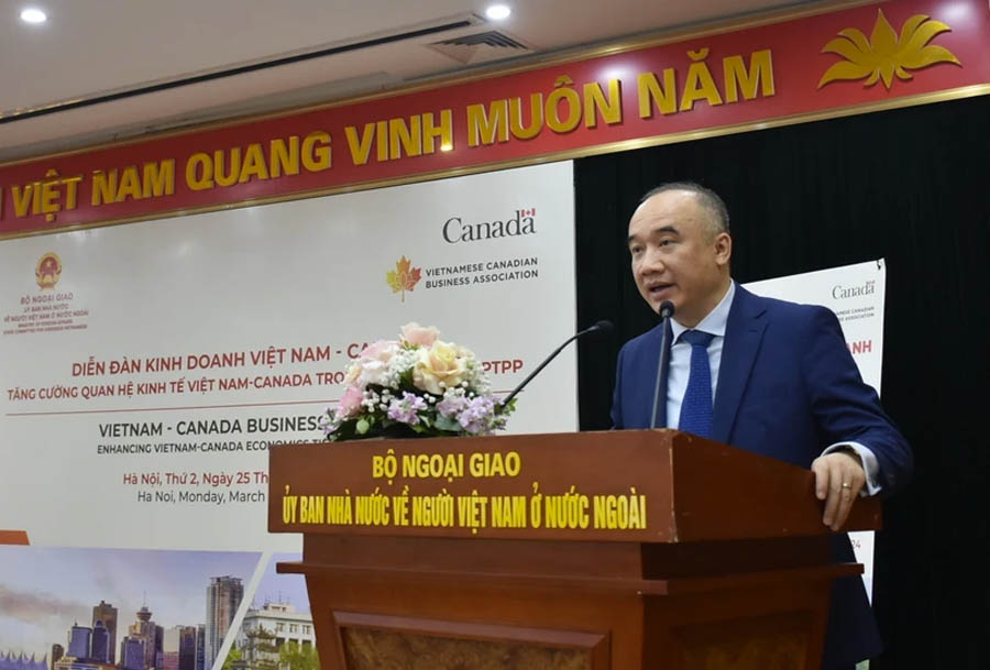 Phó Chủ nhiệm Ủy ban Nhà nước về người Việt Nam ở nước ngoài Nguyễn Mạnh Đông phát biểu khai mạc tại Diễn đàn