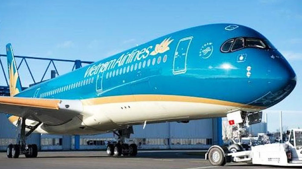 Người dân “chê” giá cao, vé máy bay nội địa dịp lễ 30/4-1/5 có “ế”?