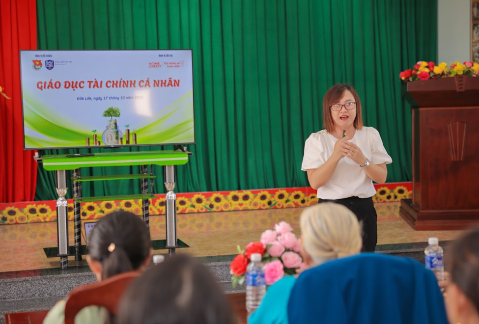 Home Credit đưa kiến thức tài chính đến gần hơn với phụ nữ và sinh viên