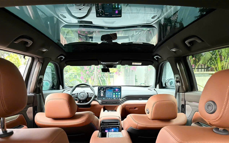 Giá pin lao dốc, ôtô điện vẫn chưa hạ nhiệt