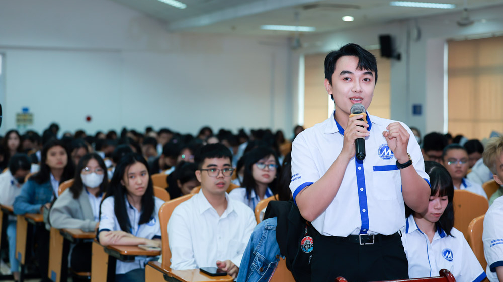 Quản lý tài chính thế hệ Z: "Từ sống sót đến sống đầy”