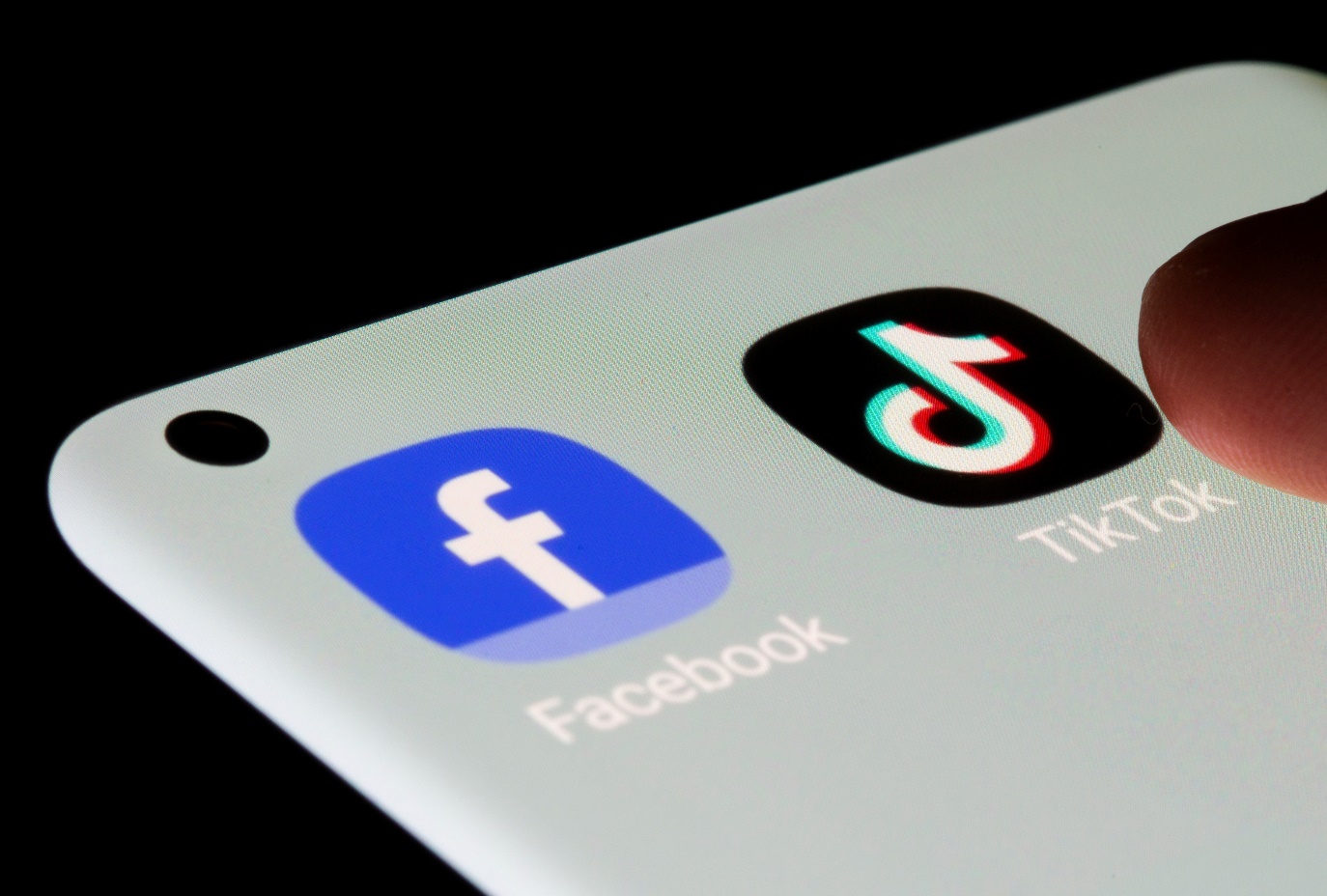 Meta khóa quảng cáo dẫn sang TikTok: Nhà bán hàng Việt phải đổi phễu bán hàng