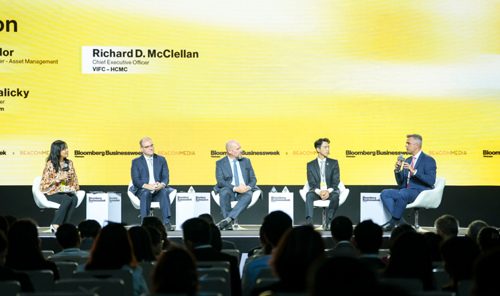 Khơi thông dòng vốn bằng tiêu dùng cá nhân