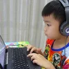 Phụ huynh “đau đầu” lo bảo mật vì con học trực tuyến