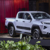 Toyota Hilux 2026 ra mắt, giá cao nhất 903 triệu đồng