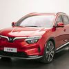 VinFast tích hợp dịch vụ âm thanh trực tuyến TuneIn cho VF8 & VF9