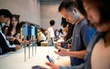 Samsung lần đầu tiên mất vị trí ông vua doanh số smartphone sau 13 năm
