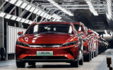 Doanh số bán hàng của BYD lần đầu tiên vượt Tesla