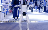 Mỹ cấm robot hình người sản xuất tại nước ngoài