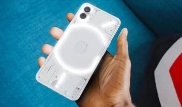 [Video] Nothing Phone 1 với thiết kế mặt lưng cực chất cùng đèn LED