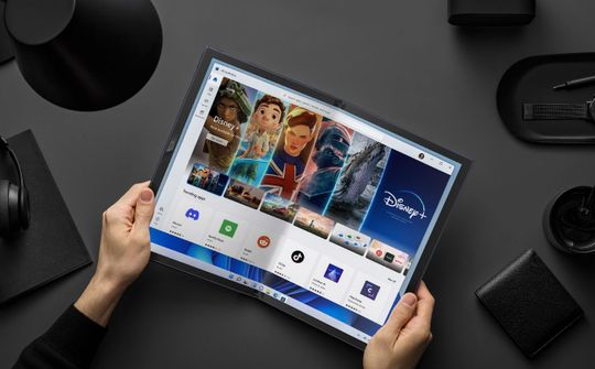 Asus ra mắt laptop màn hình gập Zenbook 17 Fold OLED