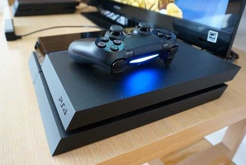 IS đã liên lạc với những kẻ khủng bố tại Paris bằng... PS4