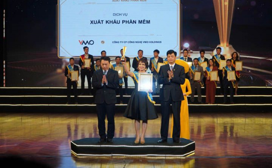 VMO Holdings giành cú đúp giải thưởng Sao Khuê 2022