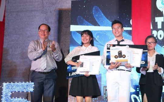SoundMax đồng hành cùng đêm hội SEA TO SEA 2015