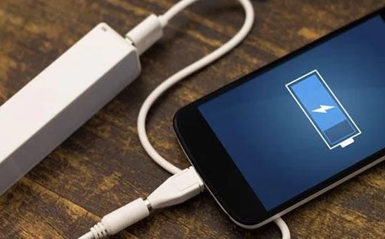 Thử nghiệm màn hình công nghệ mới giúp smartphone "nuôi" pin 1 tuần