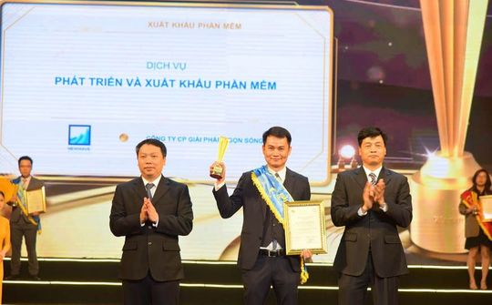 Newwave Solutions - nối tiếp thành công với Giải thưởng Sao Khuê 2022