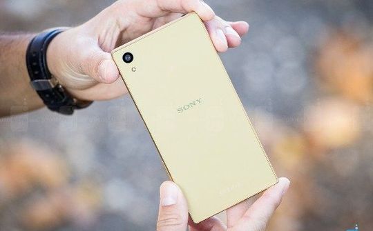 Những smartphone 2 SIM nổi bật 2015