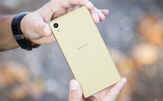 Những smartphone 2 SIM nổi bật 2015