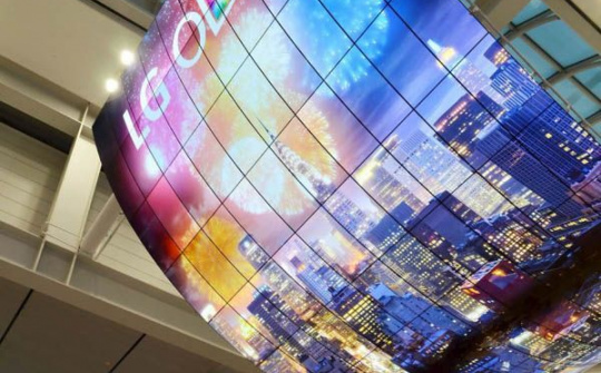 LG xác lập kỷ lục màn hình OLED lớn nhất thế giới