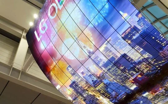 LG xác lập kỷ lục màn hình OLED lớn nhất thế giới