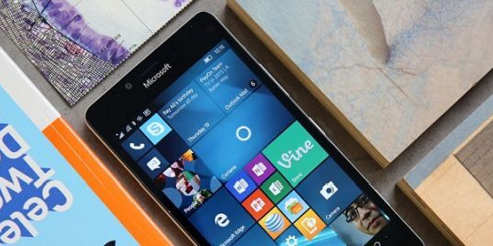 Microsoft hoãn ngày phát hành Windows 10 Mobile