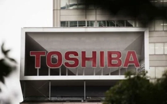 Toshiba lao đao vì hàng loạt biến cố