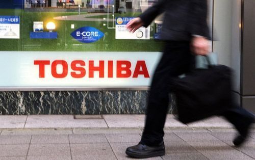 Gần 8.000 nhân viên Toshiba mất việc sau bê bối