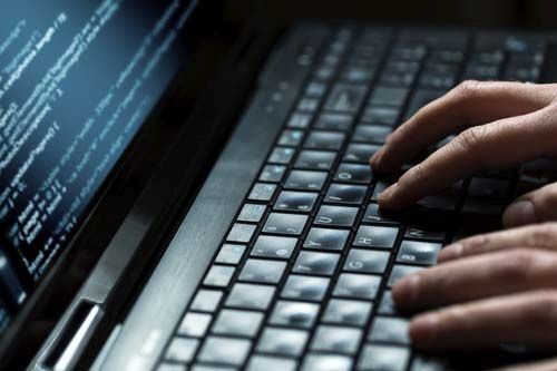 Mỹ: Hacker bị bắt vì đánh cắp kịch bản phim và ảnh "nóng" của người nổi tiếng