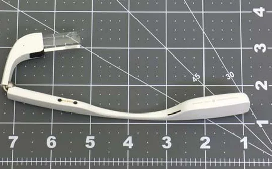 Google Glass phiên bản văn phòng: gọn hơn, bền hơn