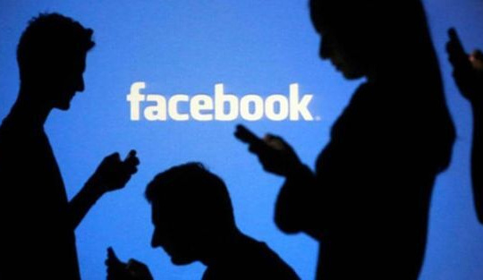 Những status "uyên bác" trên Facebook nói gì về chủ nhân?