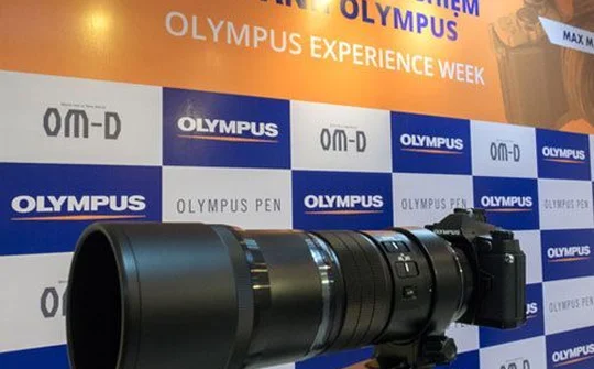 Olympus khoe dàn máy ảnh "chất" cùng ống kính M.Zuiko