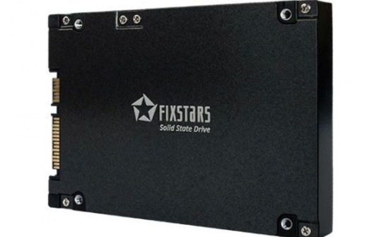 Fixstars ra mắt ổ SSD 2,5" dung lượng 13 TB