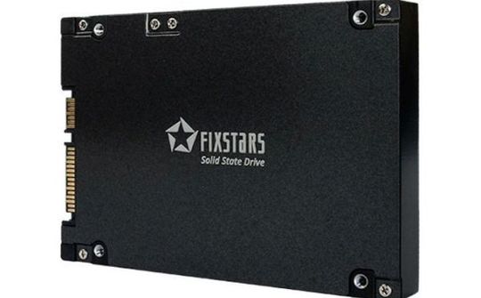 Fixstars ra mắt ổ SSD 2,5" dung lượng 13 TB