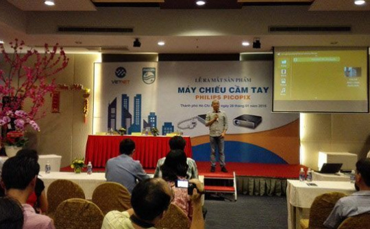 Philips lên kệ dòng máy chiếu mini tại Việt Nam