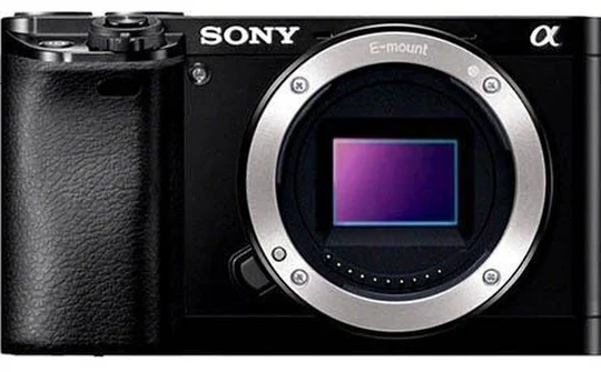 Sony A6100 được trang bị cảm biến 36MP