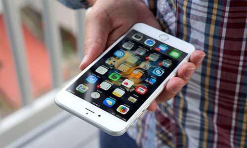 Năm 2016, tứ đại gia di động nào sẽ sụp đổ?