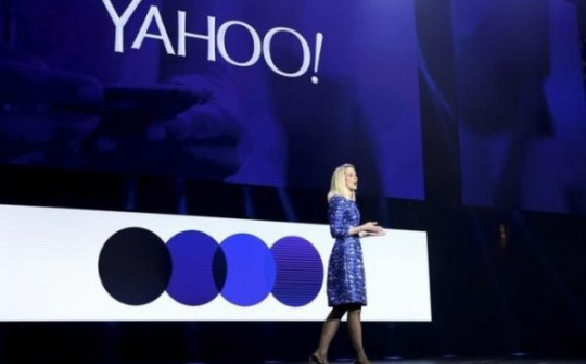 Yahoo! đối mặt kiện tụng vì tin nhắn văn bản