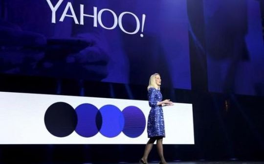 Yahoo! đối mặt kiện tụng vì tin nhắn văn bản