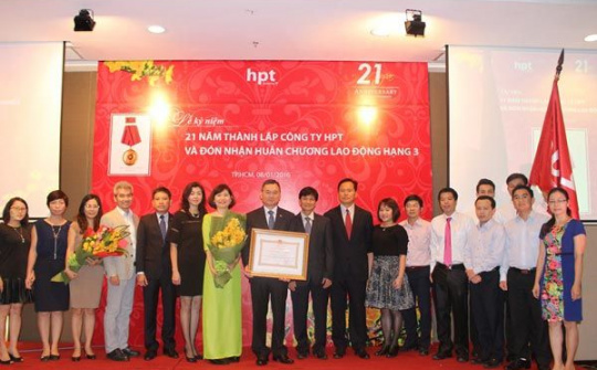 HPT đón nhận huân chương lao động hạng 3