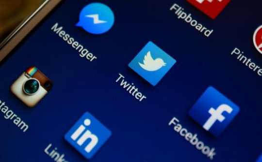 Twitter đang "ế dài" sau tin "bán mình"
