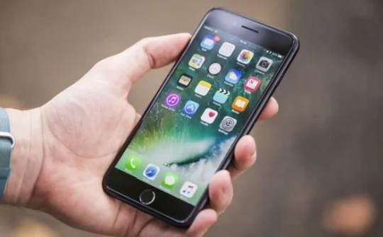 iPhone cũng bí mật theo dõi người dùng?