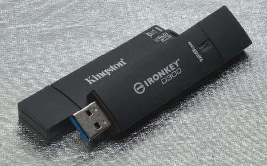 Kingston trình làng USB bảo mật mã hóa 256-bit