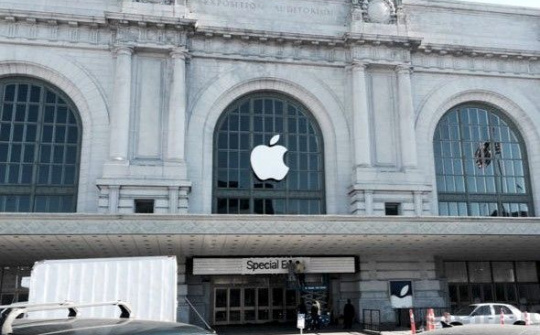 Nhân viên "biến thái" khiến Apple gặp họa