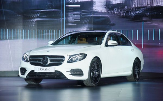 Mercedes-Benz E-Class 2017: "Tốt gỗ tốt cả nước sơn"